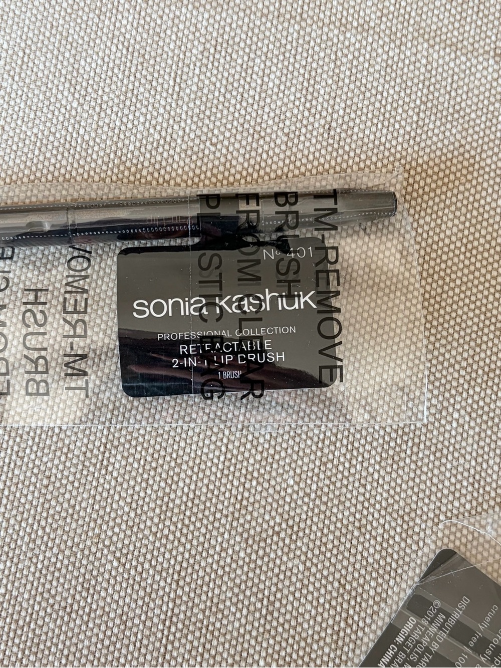 Sonia Kashuk Black 2-in-1 Professional Retractable Lip Brush number 401